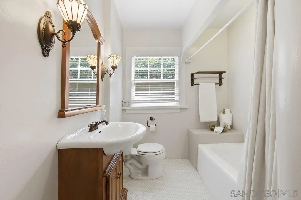 https://cdn.realtyfeed.com/cdn/127/260011281/ae2dea65021488a435073956ea31a49e.webp