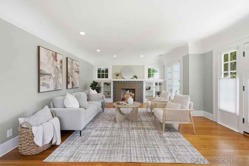 https://cdn.realtyfeed.com/cdn/127/260011281/d5c8af45d5e4439792af3909b652e8a6.webp