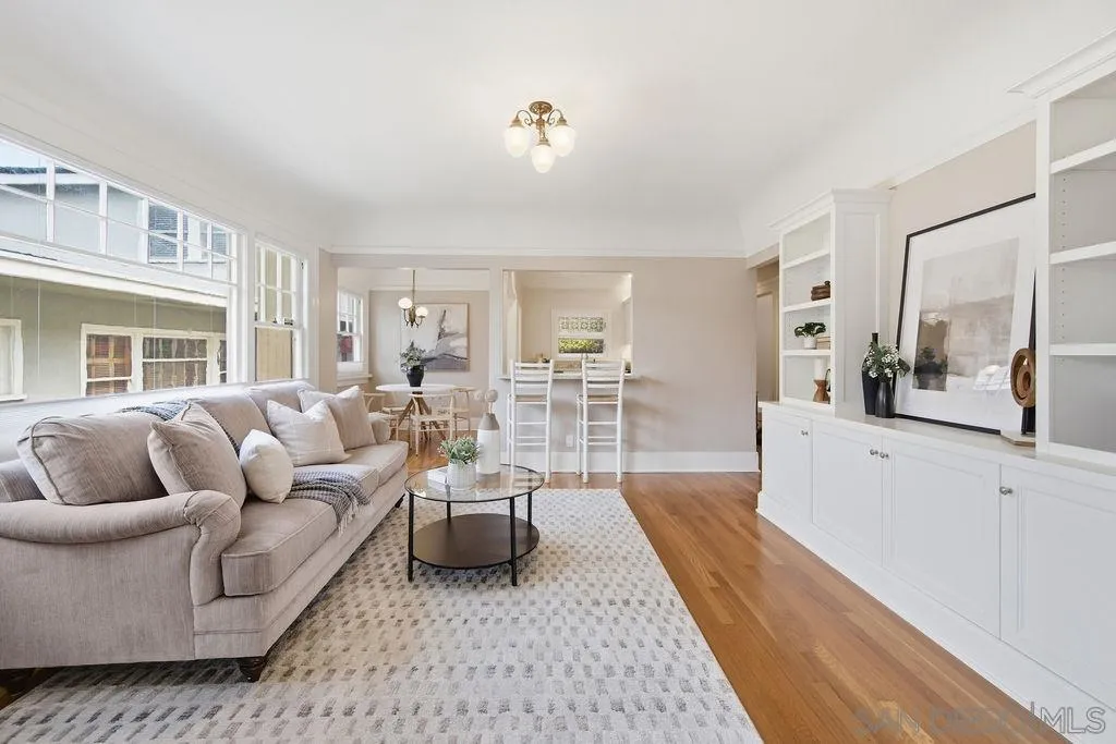 https://cdn.realtyfeed.com/cdn/127/260011281/dfa0688d4f4d348b0f196448b681ca56.webp