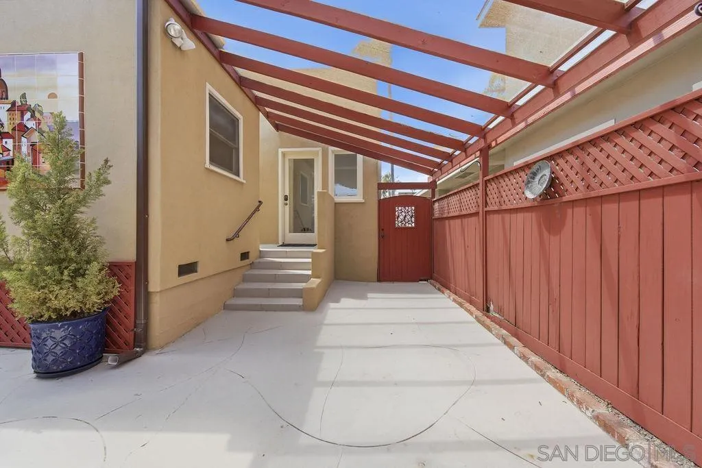 https://cdn.realtyfeed.com/cdn/127/260011281/fab0336d96e5a3c748dcd2981f8d5795.webp