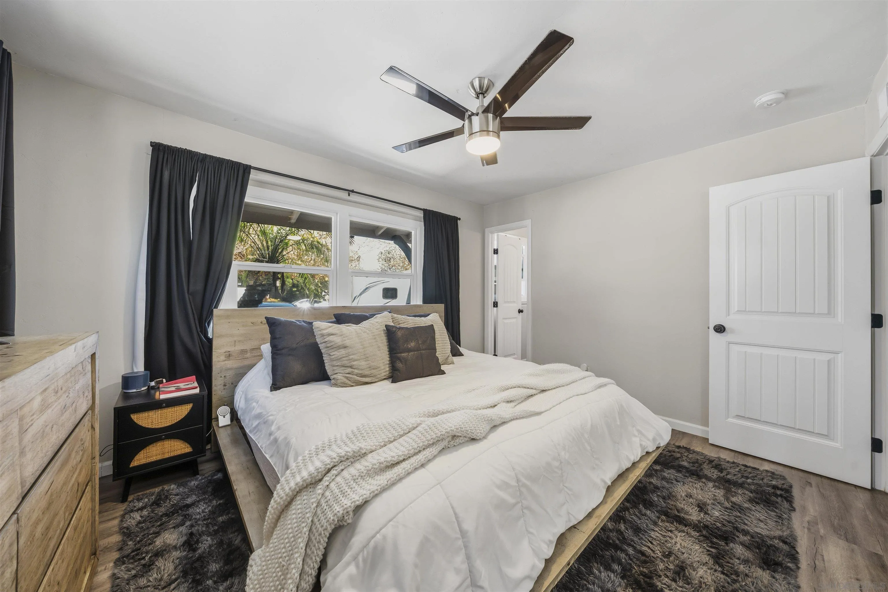 https://cdn.realtyfeed.com/cdn/127/260011282/d0d484e1415aab4a5e2a762c3d673455.webp