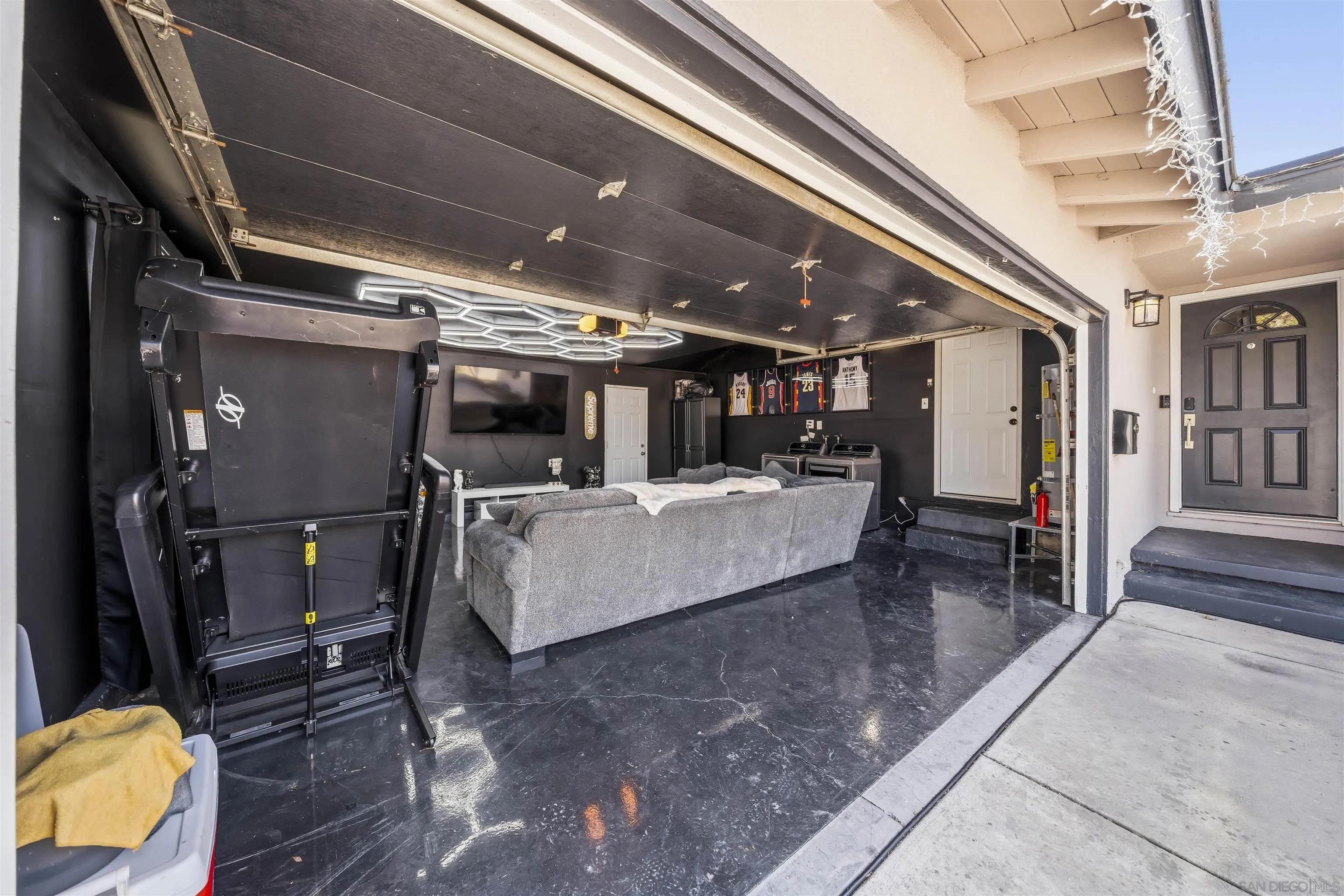 https://cdn.realtyfeed.com/cdn/127/260011282/e3f72ebff5e6155a91cc7be7c4a257c6.webp