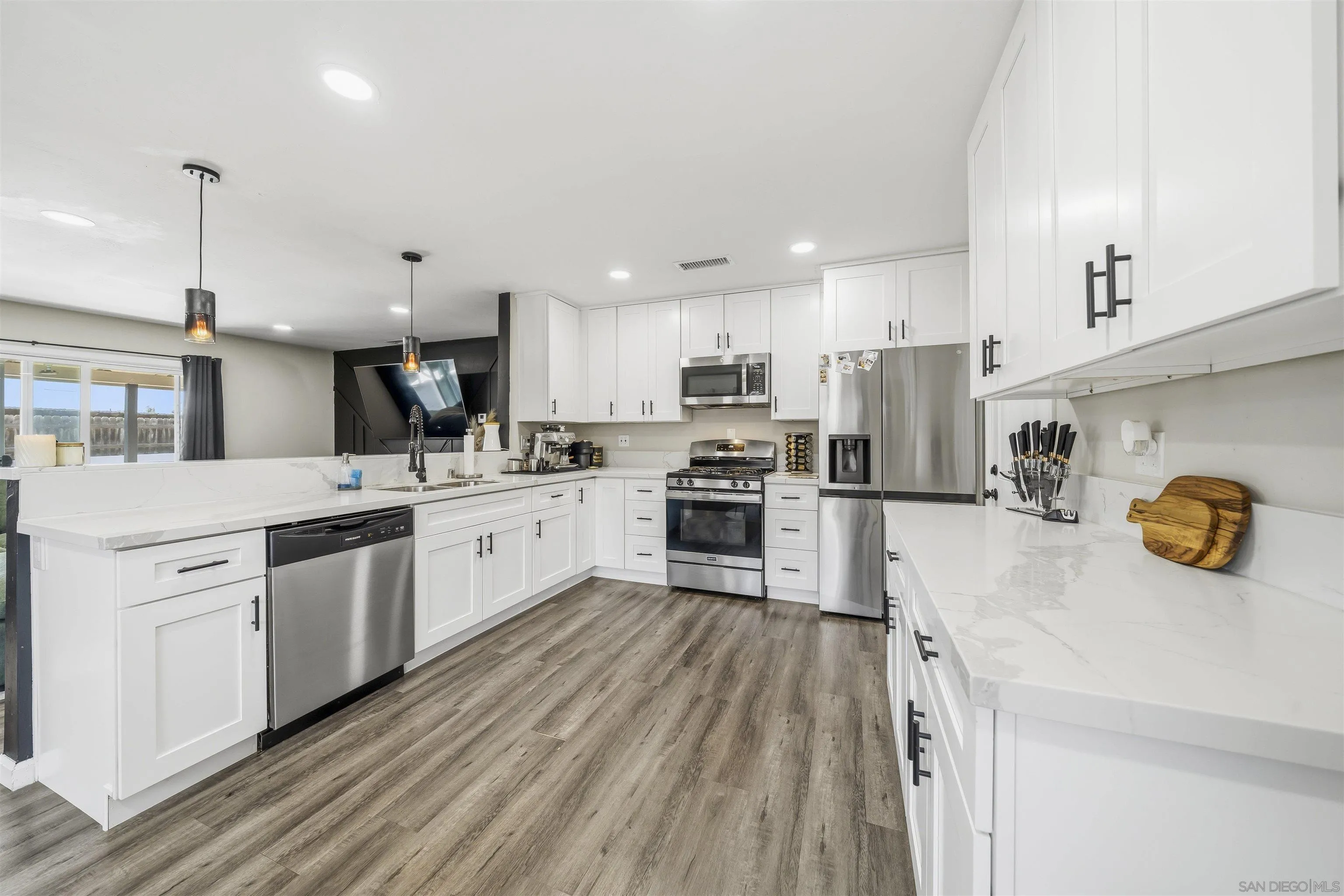 https://cdn.realtyfeed.com/cdn/127/260011282/ed55c88519b4e0bcdafd0b762e94b333.webp