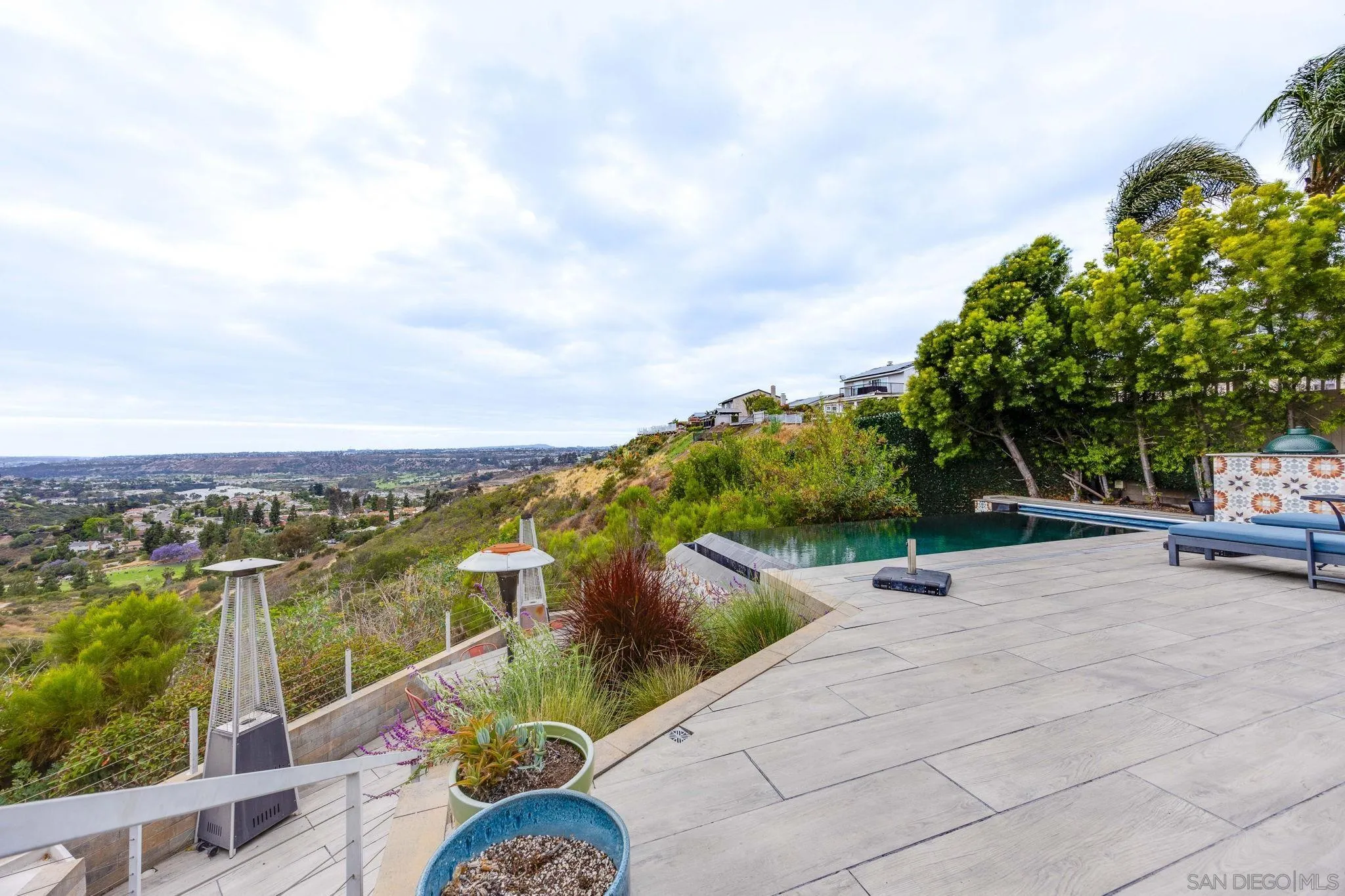 https://cdn.realtyfeed.com/cdn/127/260011284/d7a39a9c4ab91e622aee88bdbe97866a.webp