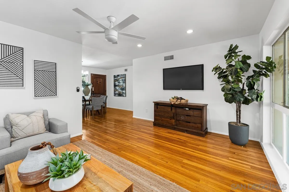 https://cdn.realtyfeed.com/cdn/127/260011285/2fefa9e807679059ed5ee8d0236c3687.webp