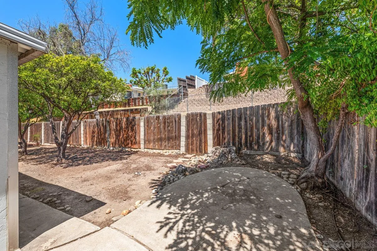 https://cdn.realtyfeed.com/cdn/127/260011285/31e90c926140c7d5bbfb7ddbc233ca3f.webp