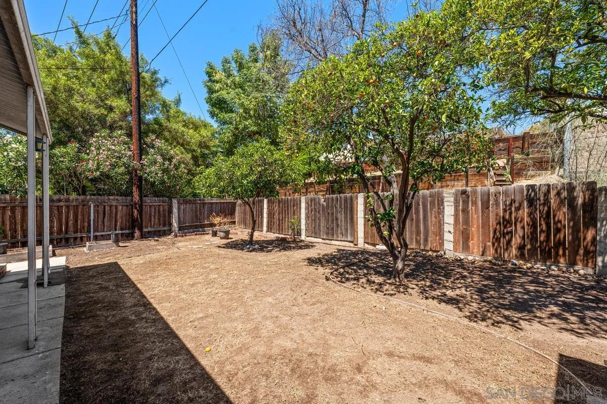 https://cdn.realtyfeed.com/cdn/127/260011285/abacdb02a48ed4885a0a4ee8724a3516.webp