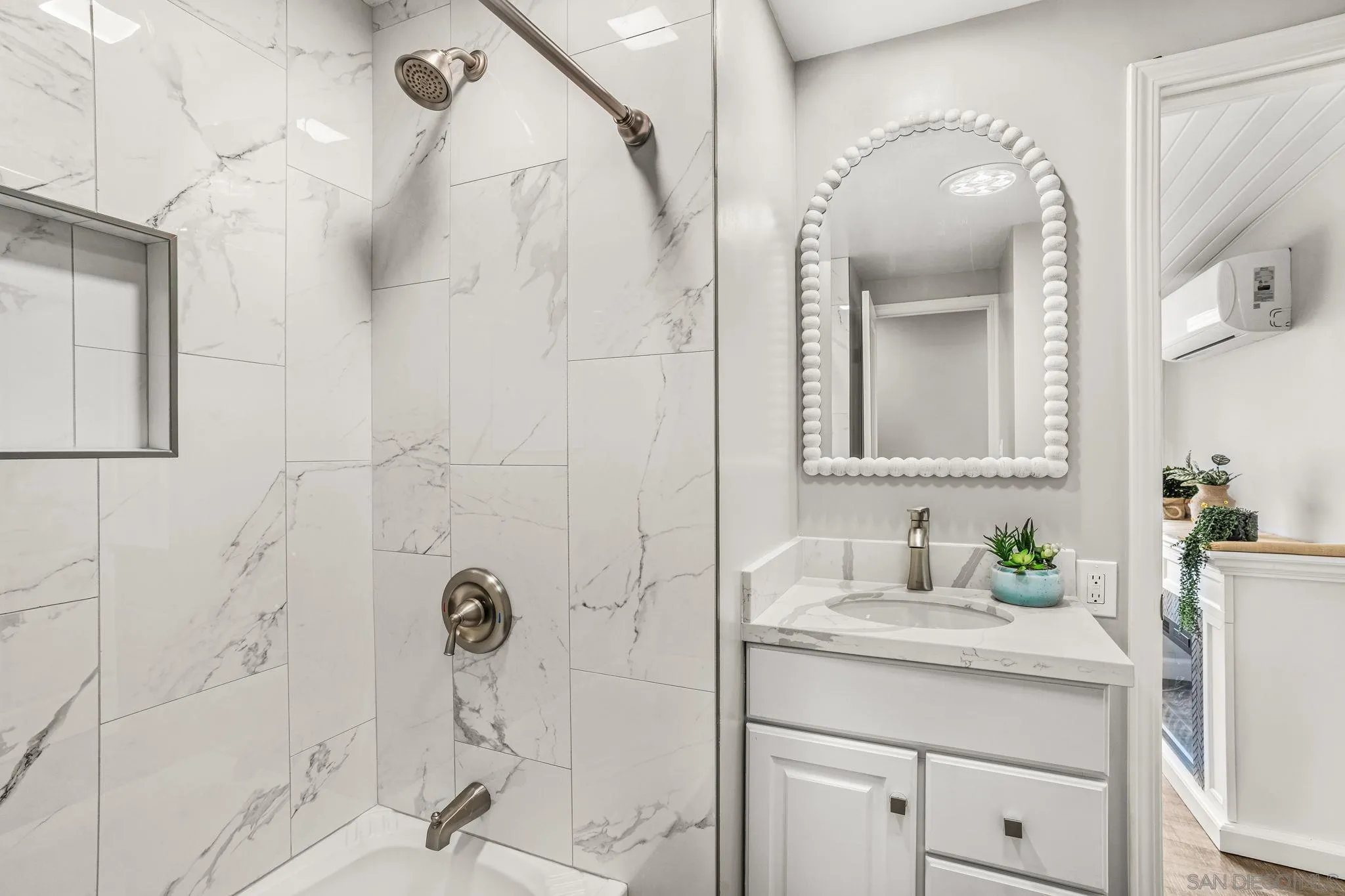 https://cdn.realtyfeed.com/cdn/127/260011290/5a8c5c9f8e32729c794b5aa1e6d52bf6.webp