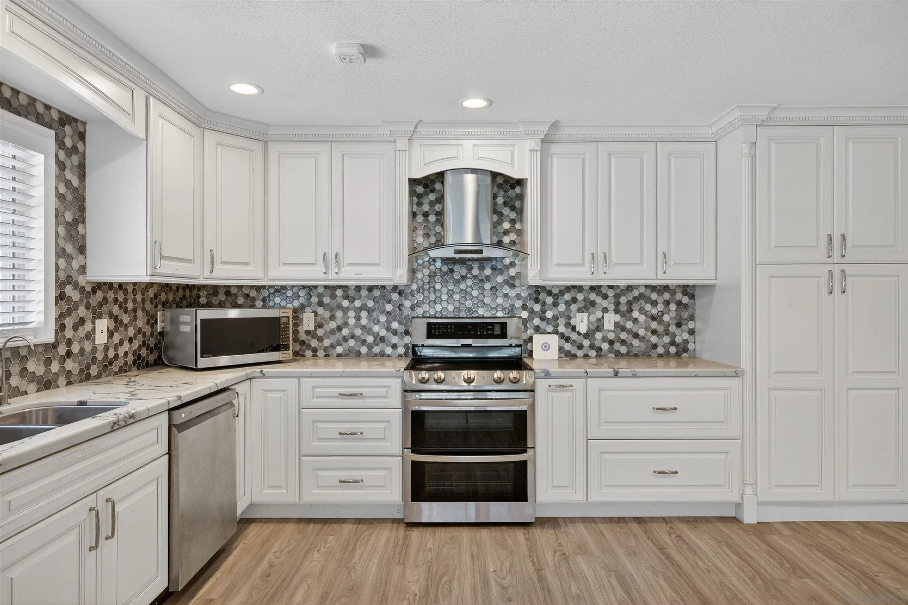 https://cdn.realtyfeed.com/cdn/127/260011293/5dbf554aa3306d90e22fd5d170250345.webp