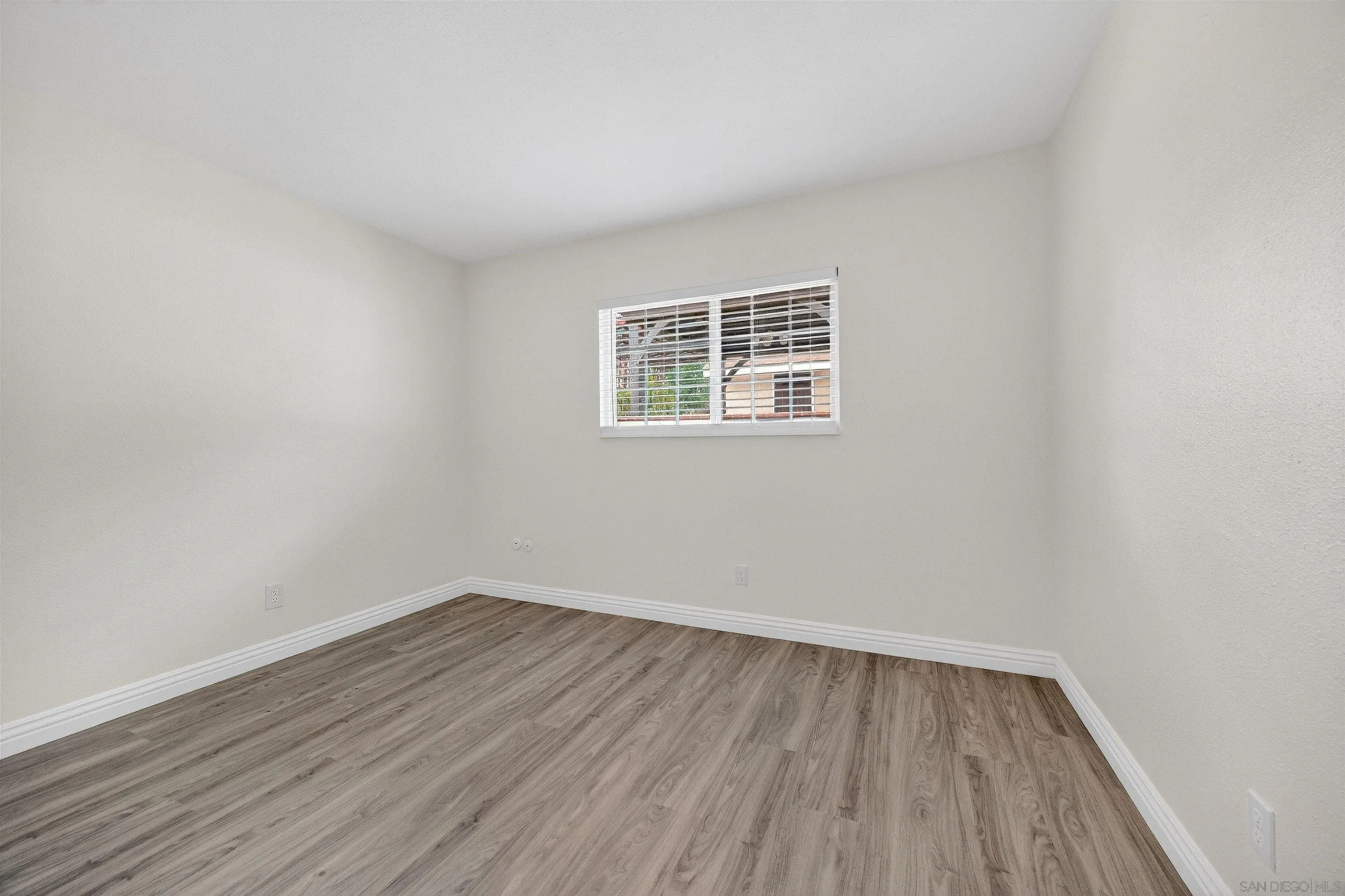 https://cdn.realtyfeed.com/cdn/127/260011293/8646f9050aeb520a4ac6d95721c1a514.webp