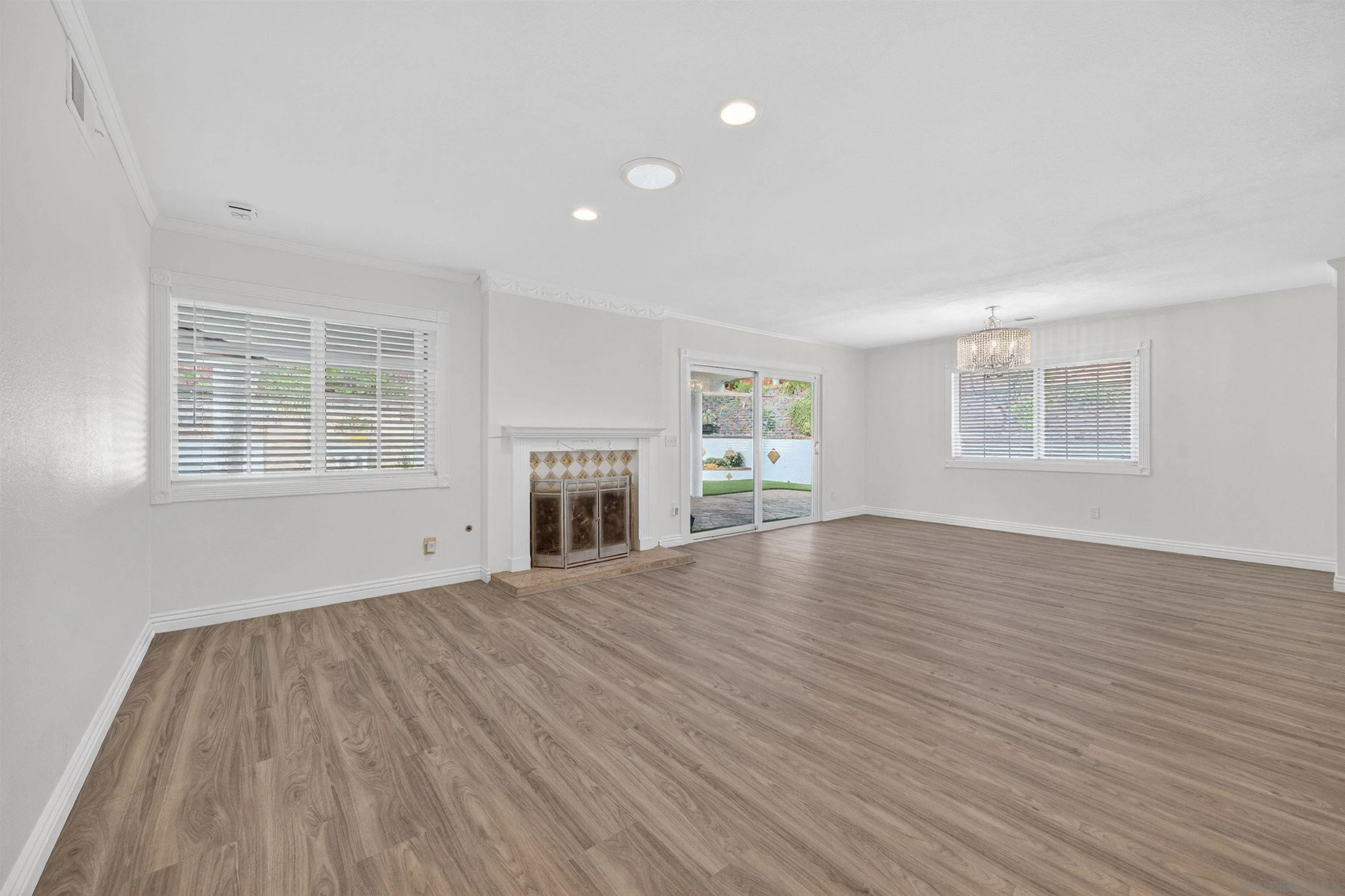 https://cdn.realtyfeed.com/cdn/127/260011293/dc283fdd03a57173cf4e07da0bb30f84.webp