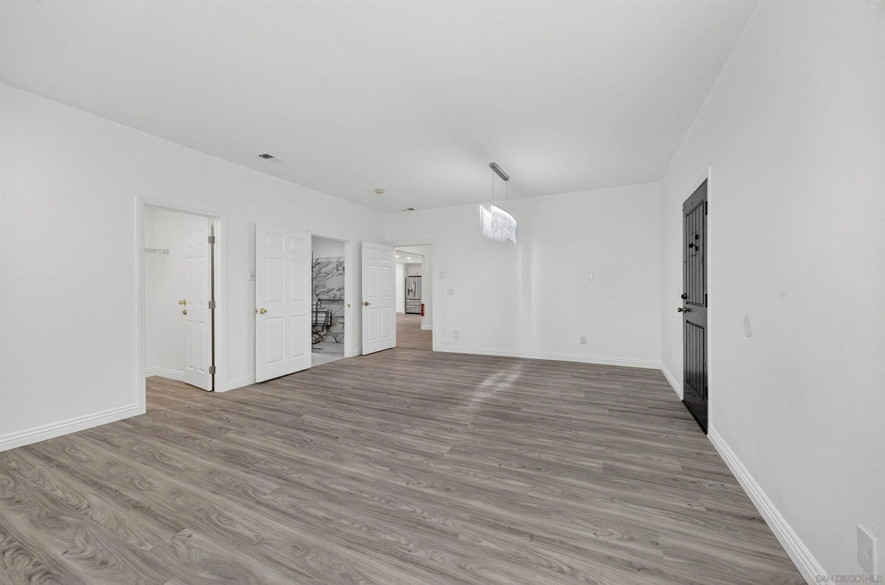 https://cdn.realtyfeed.com/cdn/127/260011293/f53df264059c7b48e76da562d6bb9c20.webp