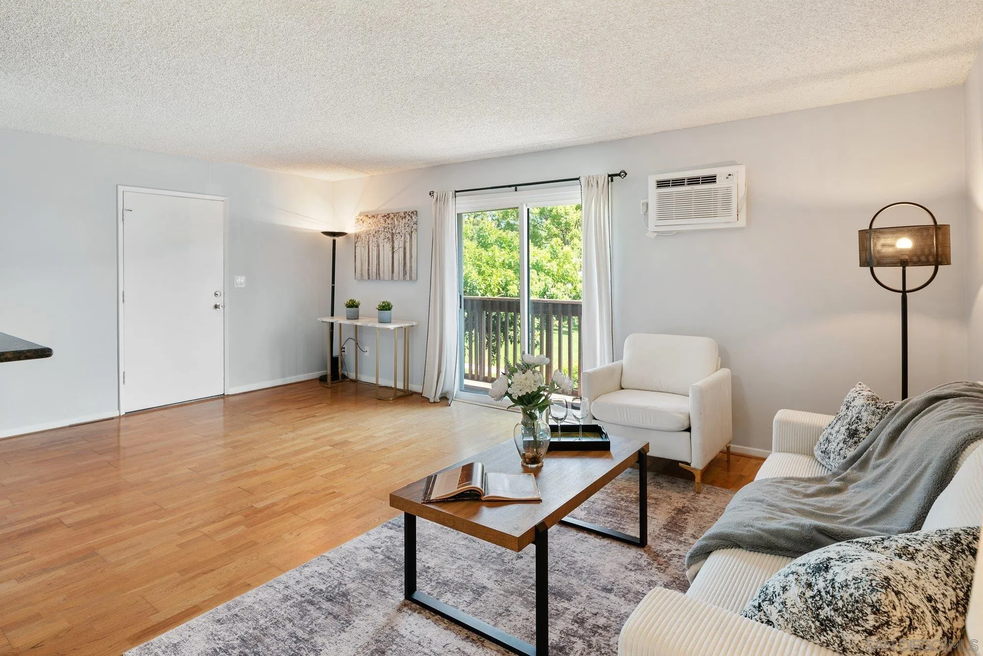 Photo #5: 260011294 Listing: Photo #5