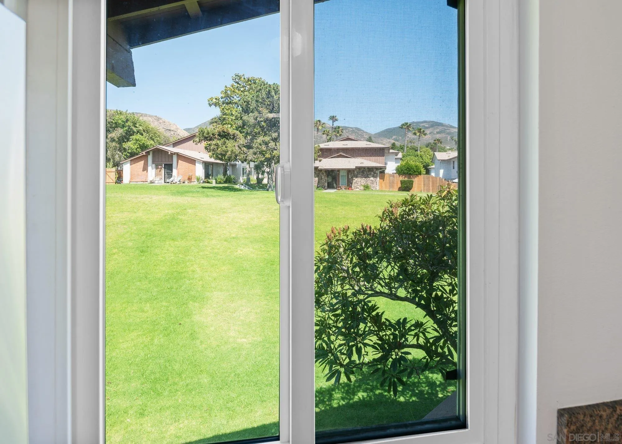 Photo #11: 260011294 Listing: Photo #11