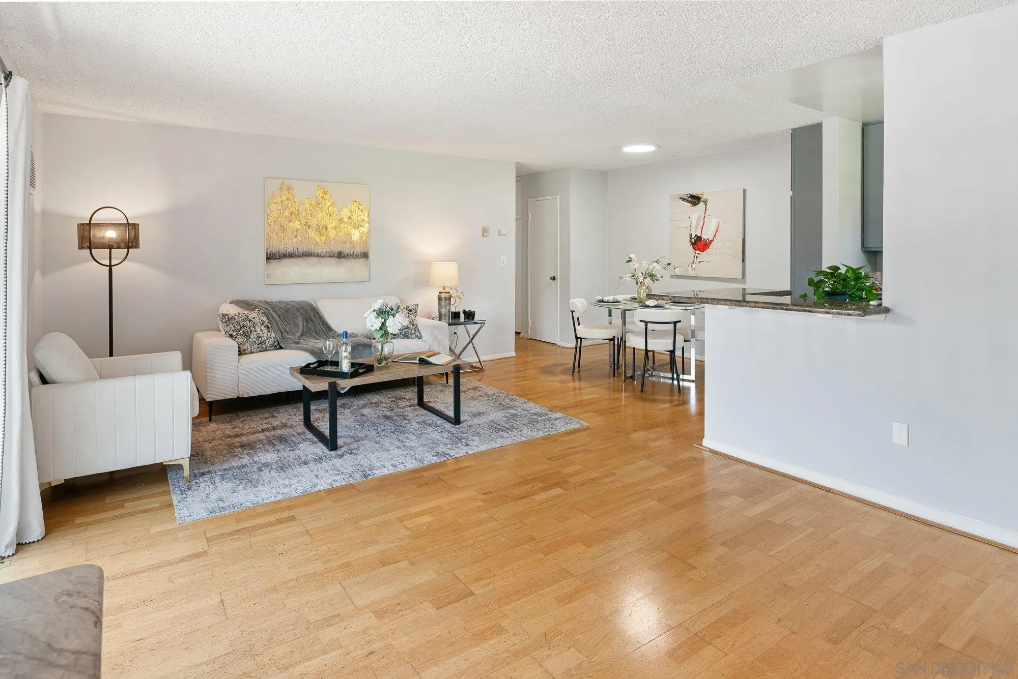 Photo #4: 260011294 Listing: Photo #4
