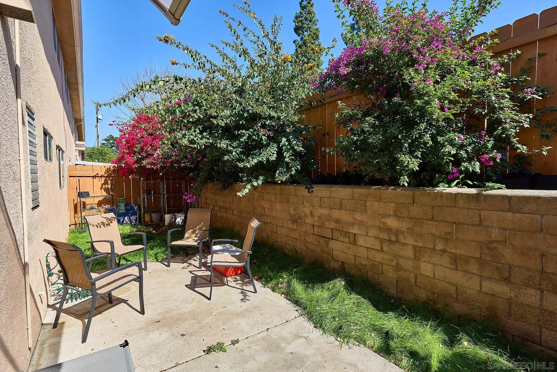 https://cdn.realtyfeed.com/cdn/127/260011299/39a380c1df854ee3048c3d54d3ef6a49.webp