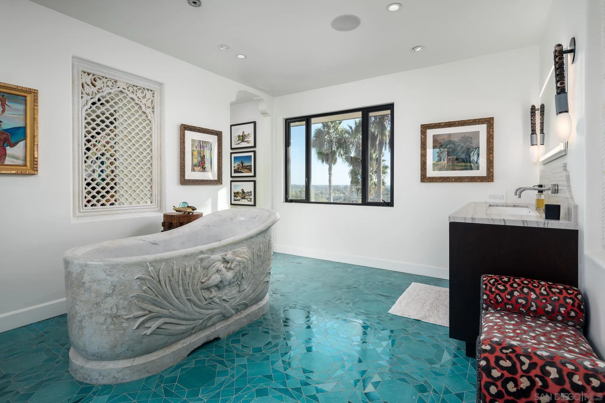 https://cdn.realtyfeed.com/cdn/127/260011303/77453046f510fc48c6cfbb6b061c4f6b.webp