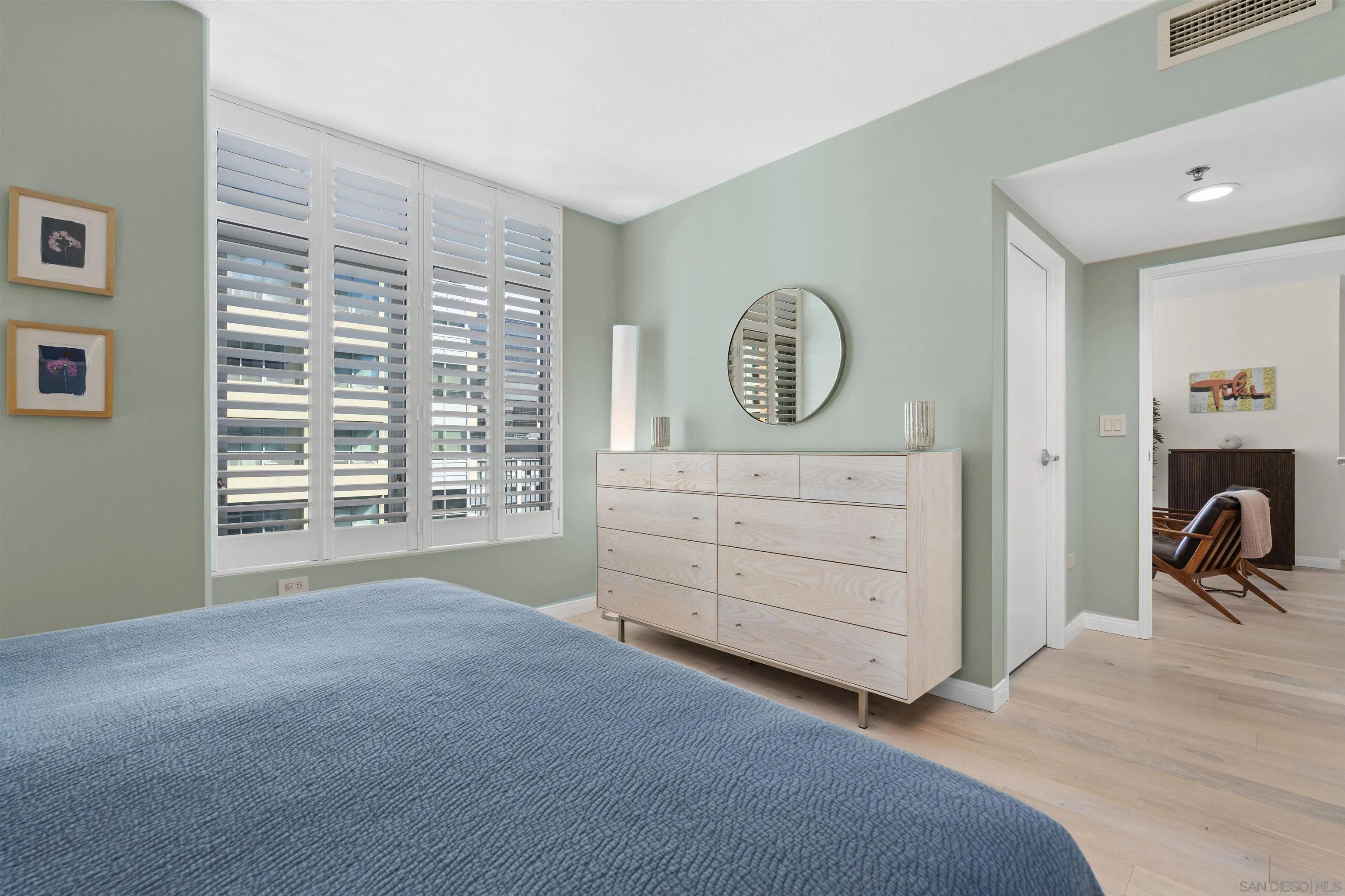 https://cdn.realtyfeed.com/cdn/127/260011304/083d2a86ef971125bb20e6e4e49fdc1b.webp
