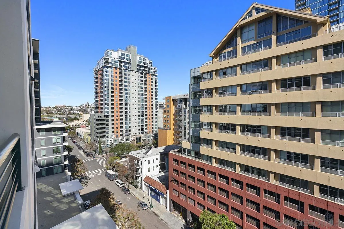 https://cdn.realtyfeed.com/cdn/127/260011304/1684ac2adff84b5fc1b72c24d65f4ffc.webp