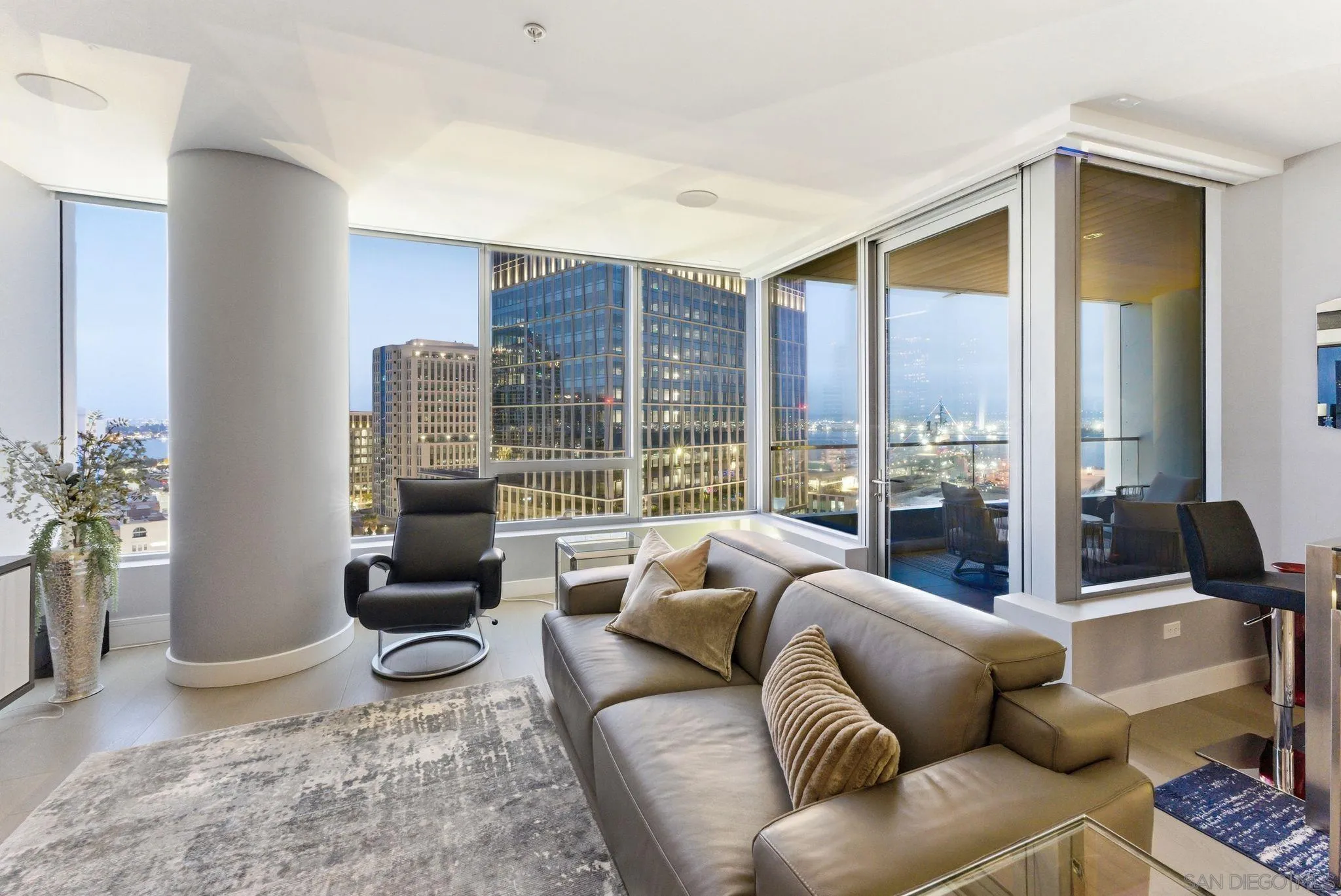 https://cdn.realtyfeed.com/cdn/127/260011306/0d7924123c84141a4ecaa5909c12a762.webp