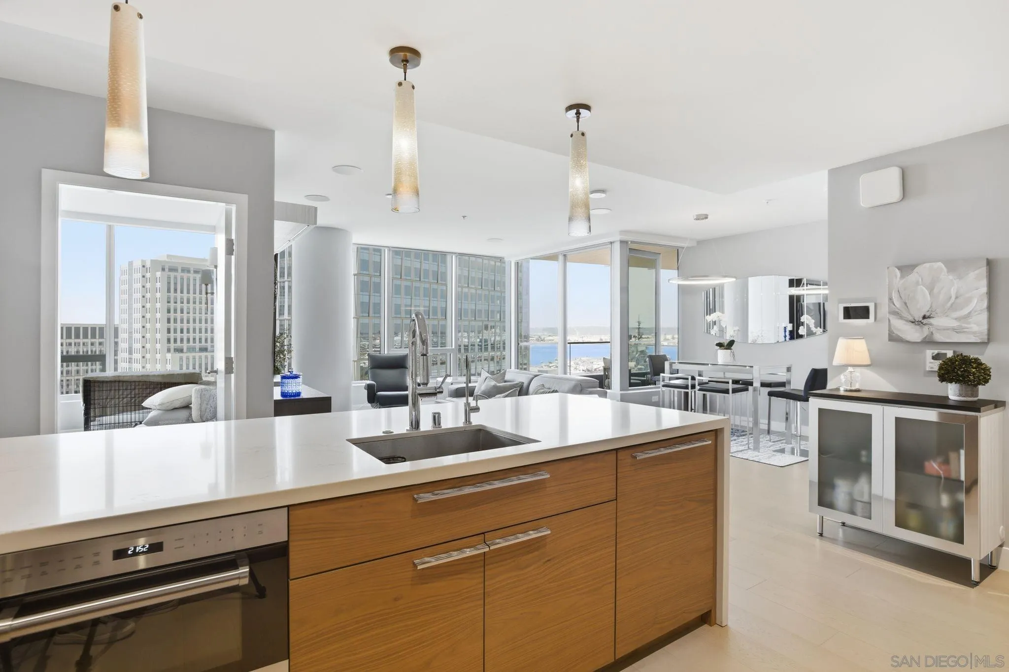 https://cdn.realtyfeed.com/cdn/127/260011306/5497b74c86537b8a417f8d96f3433340.webp