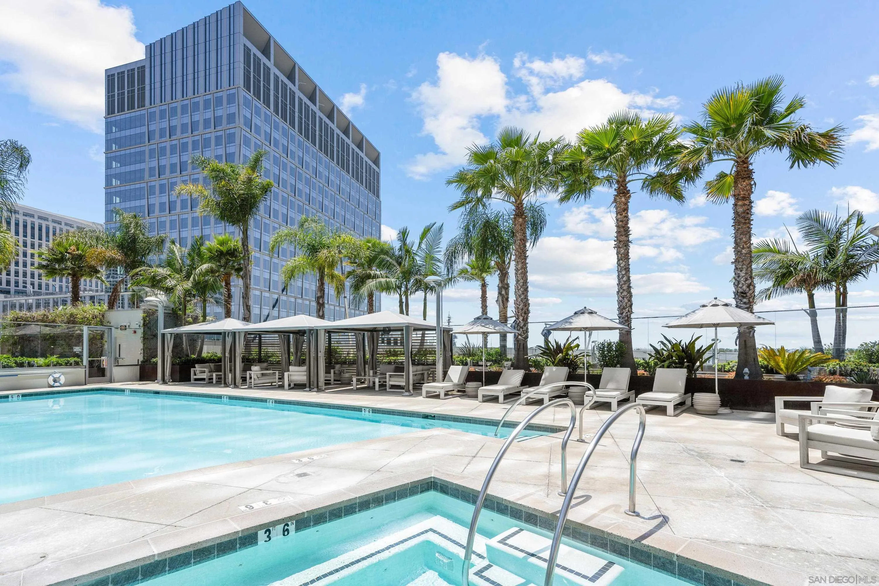 https://cdn.realtyfeed.com/cdn/127/260011306/6ce1e082fe338efdba64bd2688cbf017.webp