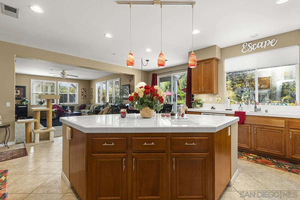 https://cdn.realtyfeed.com/cdn/127/260011308/01fba123aaed136425918318caafb977.webp