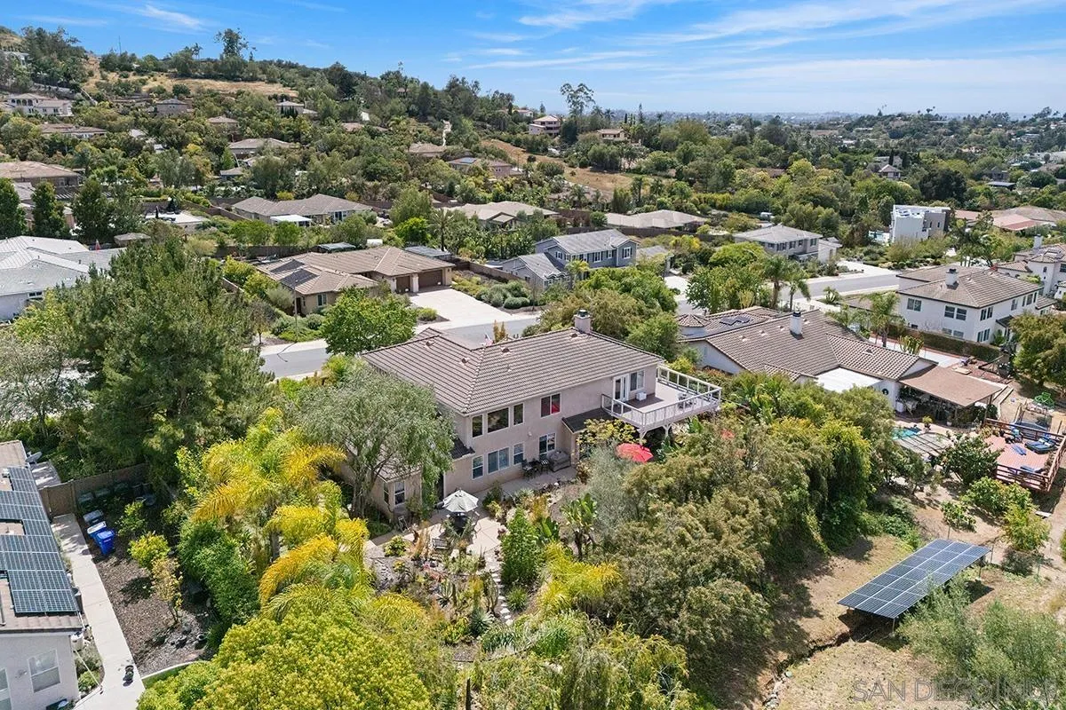 https://cdn.realtyfeed.com/cdn/127/260011308/2e734af2a8cd9427529ae06b7f5cd4e6.webp