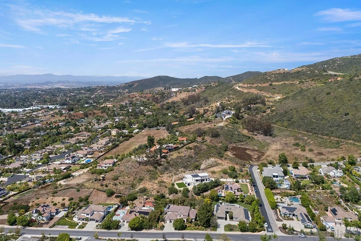 https://cdn.realtyfeed.com/cdn/127/260011308/5c97a22ab289734f21ae5bcd4c011be0.webp