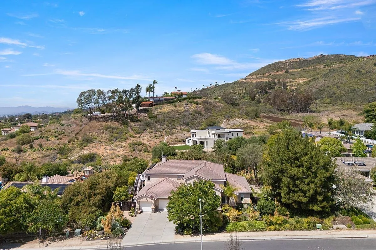 https://cdn.realtyfeed.com/cdn/127/260011308/722ac9046e3a8a7dbe7f8a1184e01145.webp