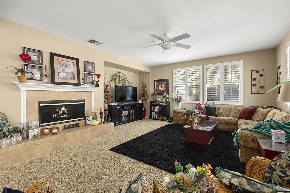 https://cdn.realtyfeed.com/cdn/127/260011308/90fdf2dec672187c88debafc72d0ae29.webp