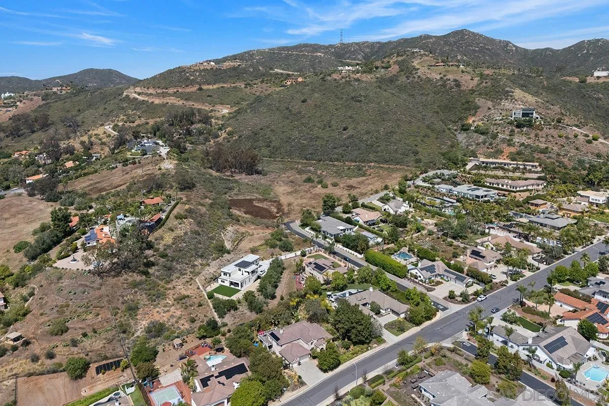 https://cdn.realtyfeed.com/cdn/127/260011308/9dce8fe79a43ea6eba725845b6c062ed.webp