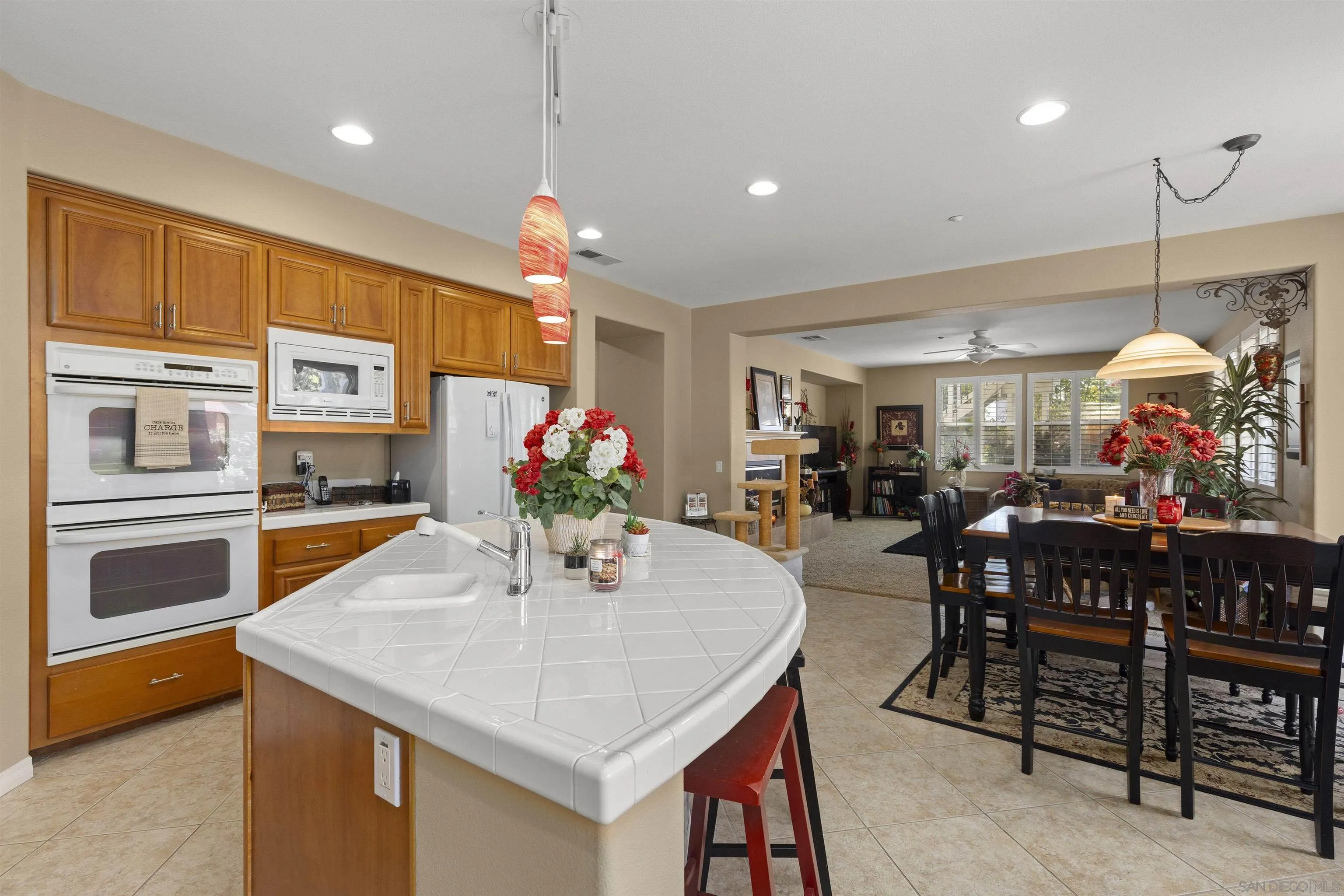 https://cdn.realtyfeed.com/cdn/127/260011308/a0c7b8e30be330bf178c3e5ac345dca7.webp