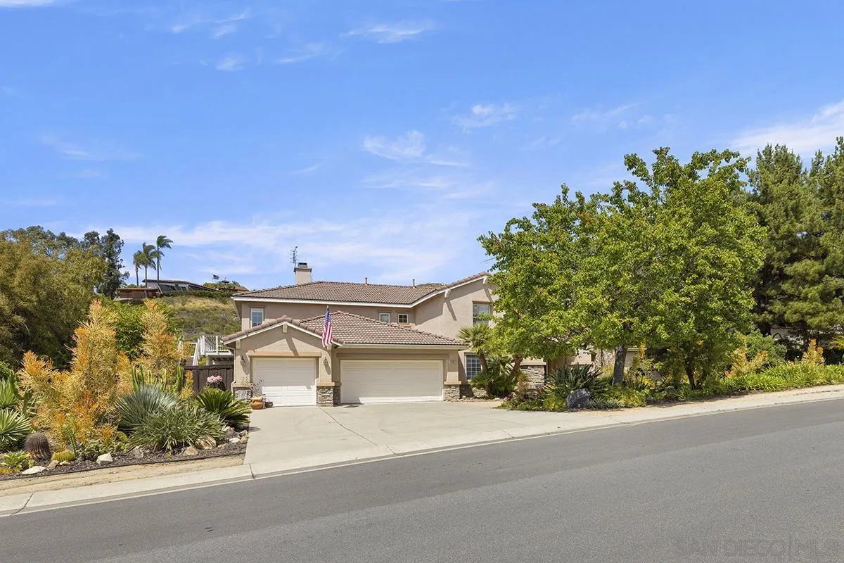 https://cdn.realtyfeed.com/cdn/127/260011308/faa2141759df33ff00bd41bcf3a76f1a.webp