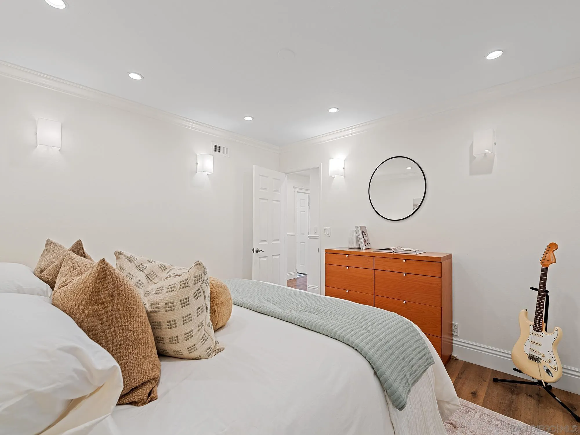 https://cdn.realtyfeed.com/cdn/127/260011310/20aa21ae2fee72a28c7788b54ba90fa7.webp