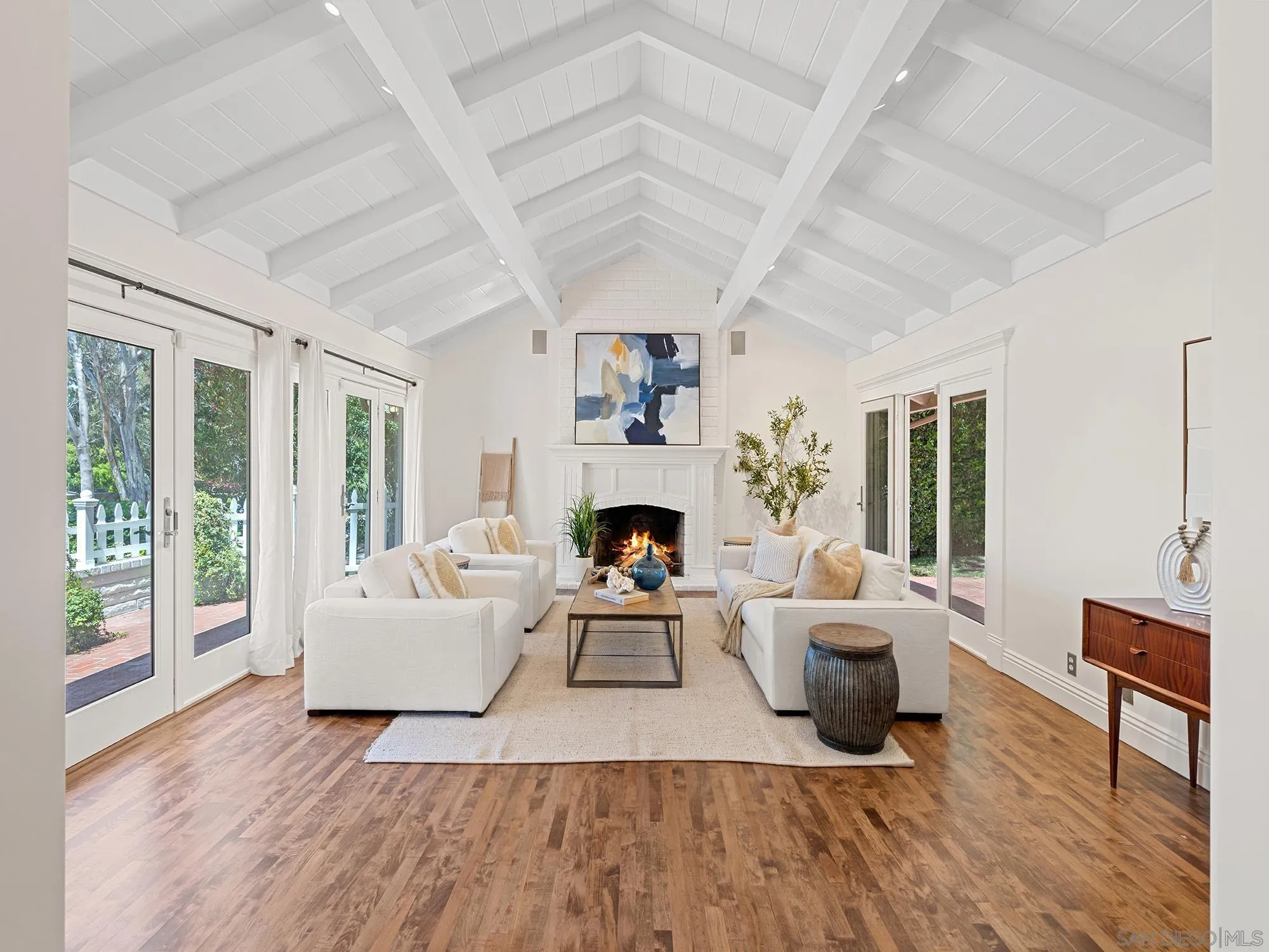 https://cdn.realtyfeed.com/cdn/127/260011310/4117f0e478ed57f962755759318741e4.webp