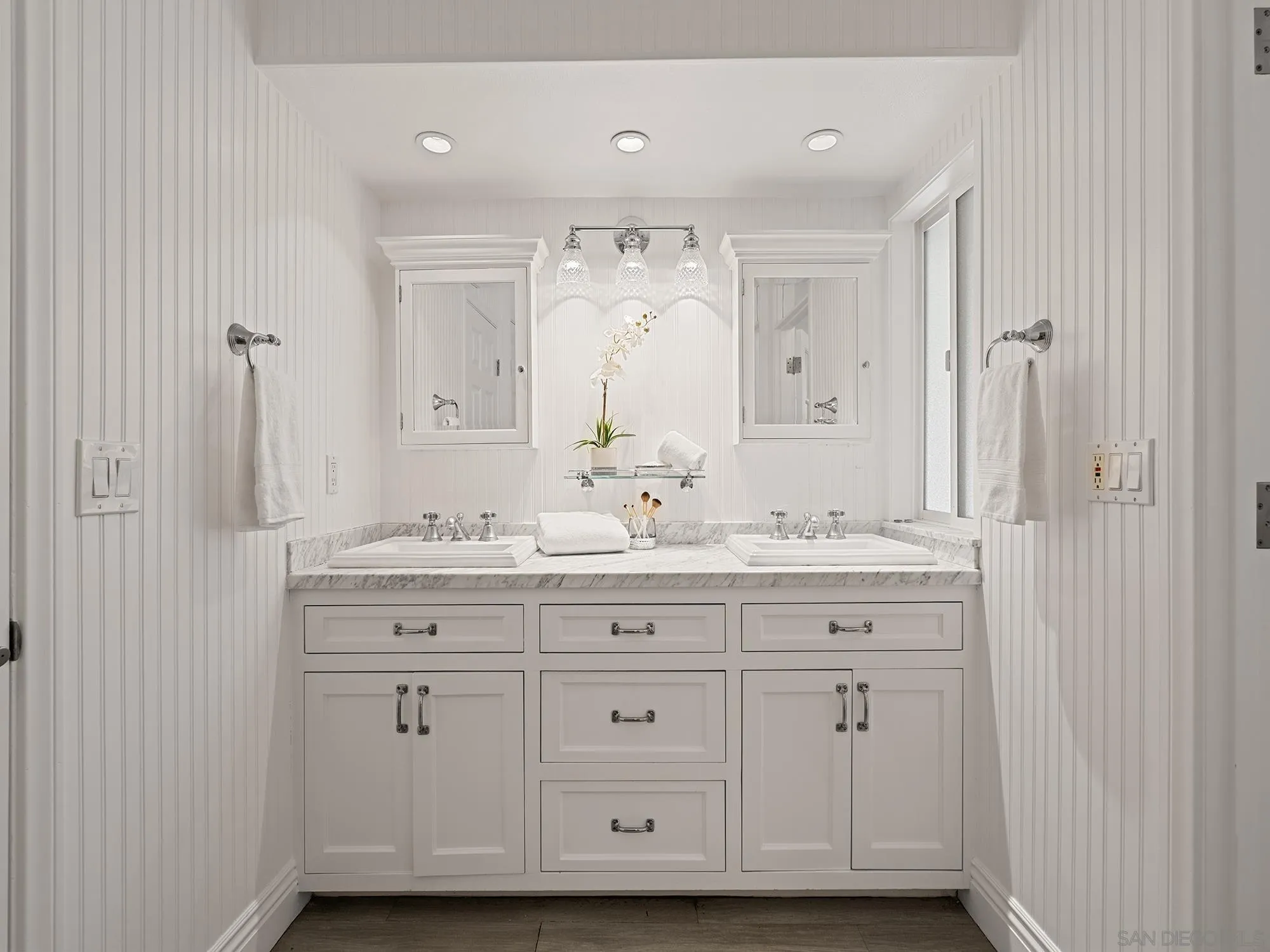 https://cdn.realtyfeed.com/cdn/127/260011310/c947d6cc70517f8945419fcb5923deb3.webp
