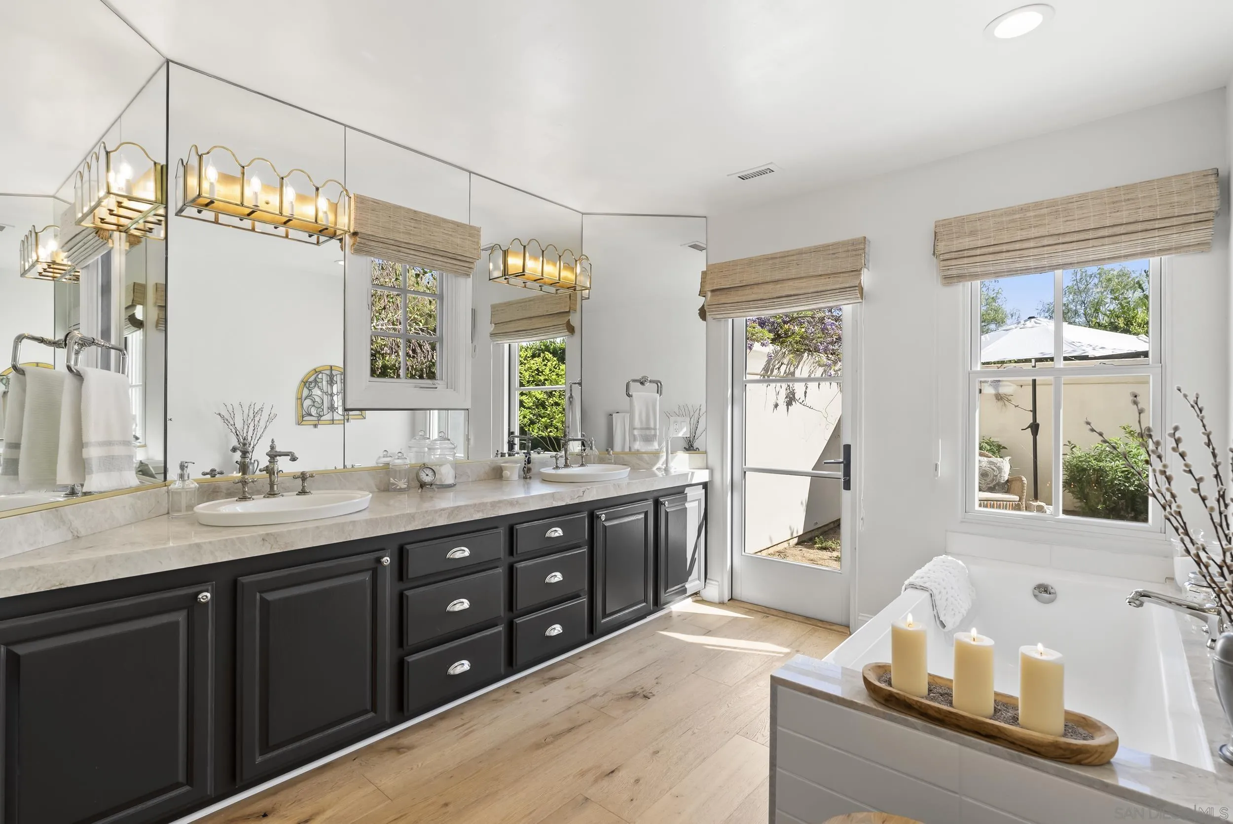 https://cdn.realtyfeed.com/cdn/127/260011312/2afe0c202872e4dd8759d5dd3fd7e1a9.webp