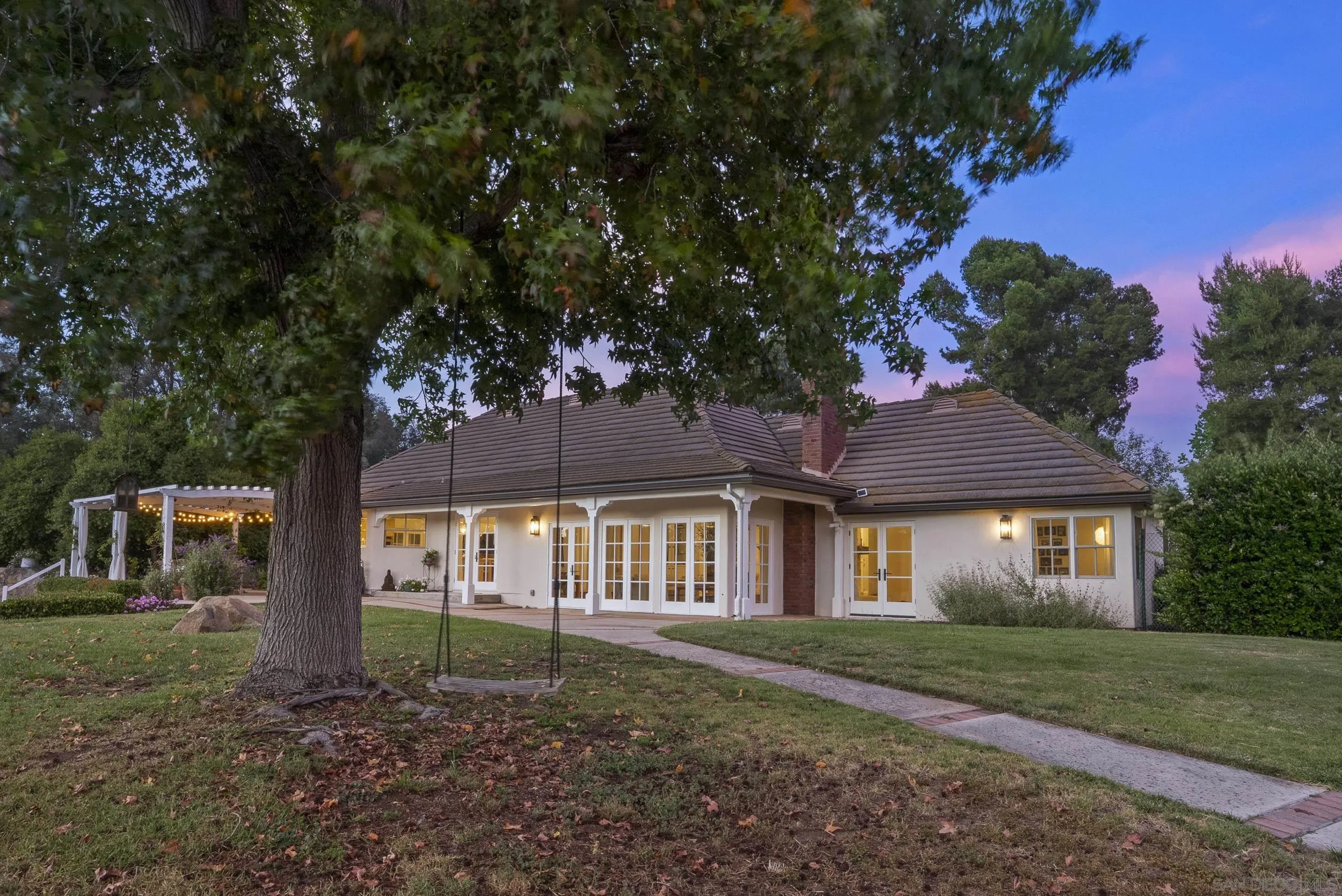 https://cdn.realtyfeed.com/cdn/127/260011312/43de17357a2fbfdb5b31ba7c60709d62.webp