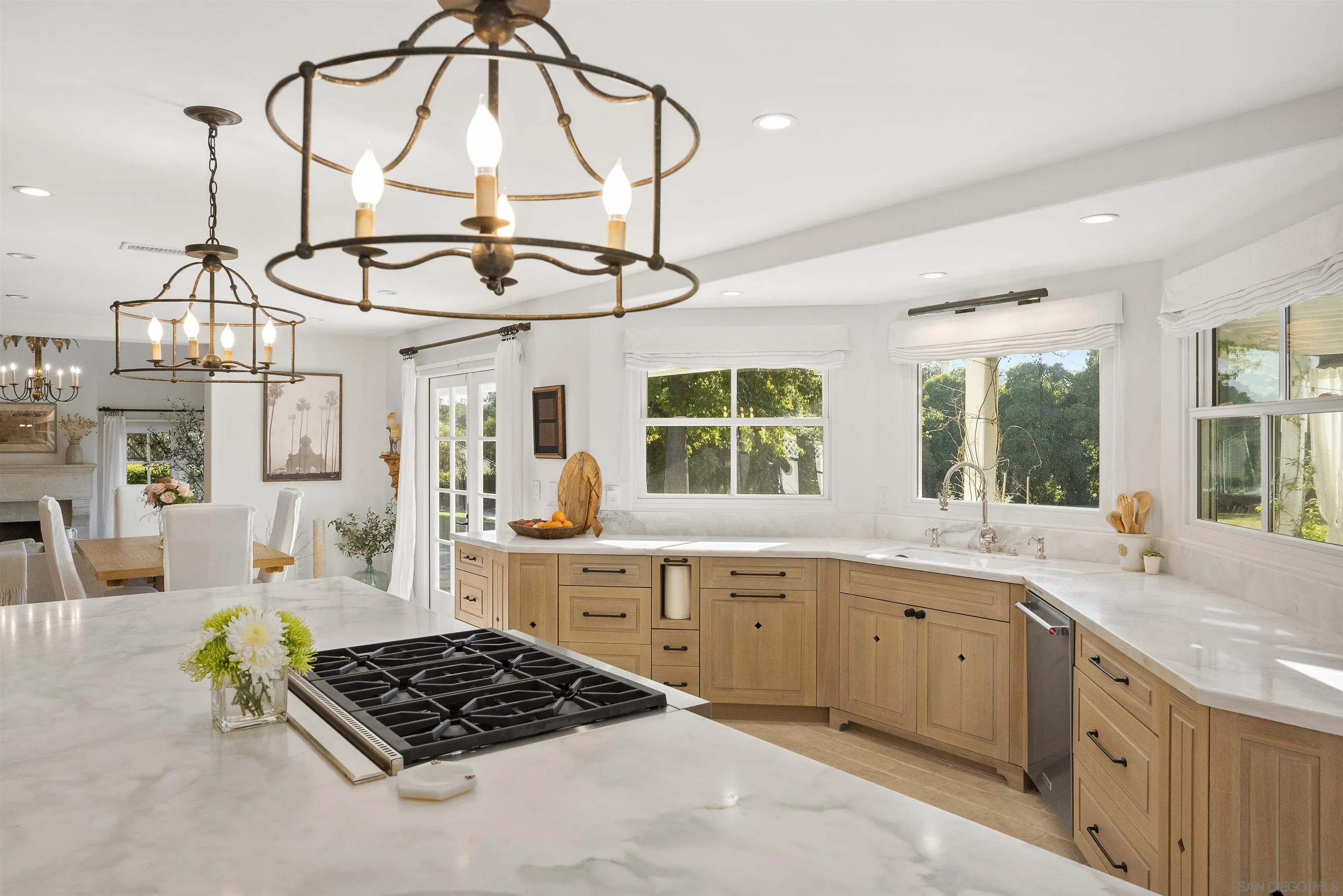 https://cdn.realtyfeed.com/cdn/127/260011312/87368792808c8fa01ecac24a28b1898c.webp