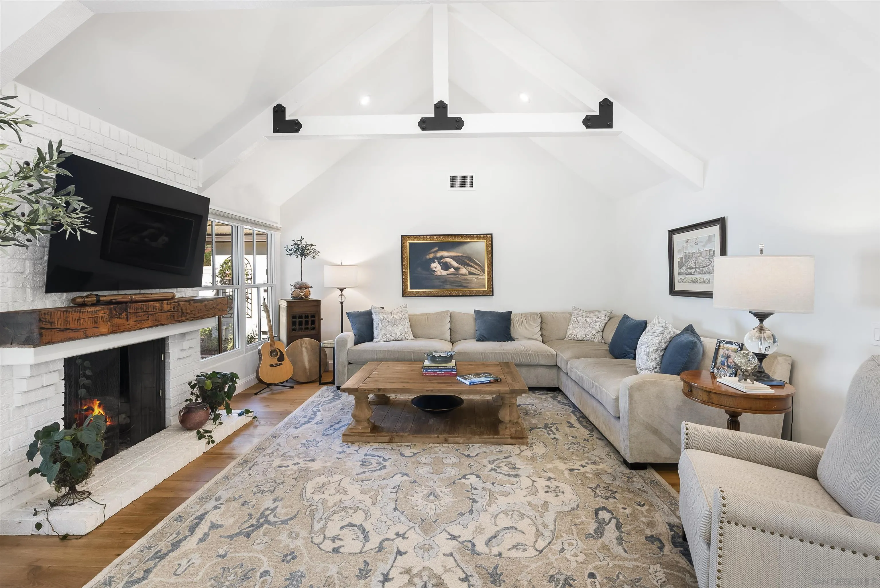 https://cdn.realtyfeed.com/cdn/127/260011312/fb8f2e754843282df21a83bd70f23c3d.webp