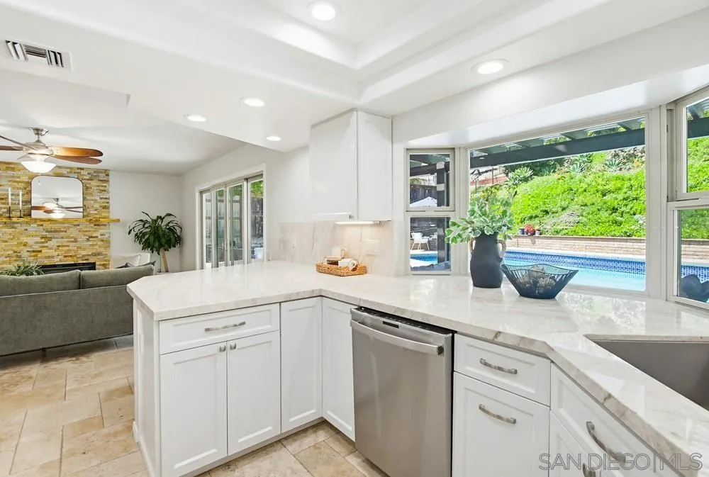 https://cdn.realtyfeed.com/cdn/127/260011313/456175d13f69f3514f58501573242c7b.webp