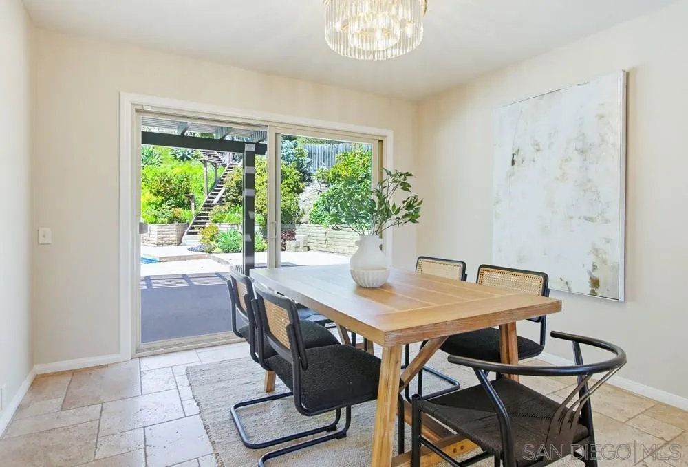 https://cdn.realtyfeed.com/cdn/127/260011313/ac8ec0f785f69a63f298a1b56d435f98.webp