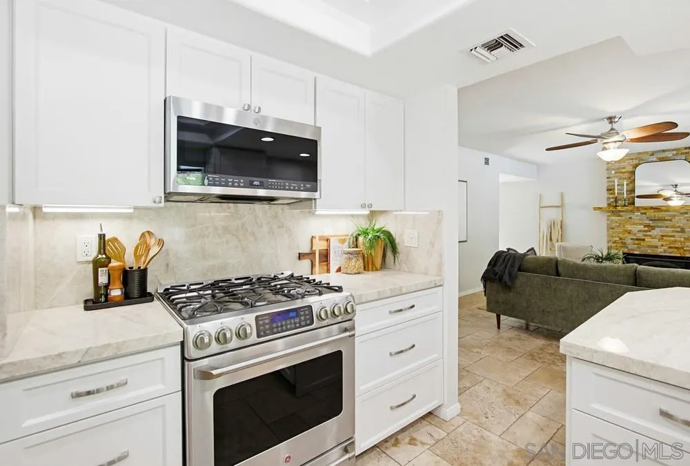 https://cdn.realtyfeed.com/cdn/127/260011313/eb4a1873e8381b965c6f4138af683ffc.webp