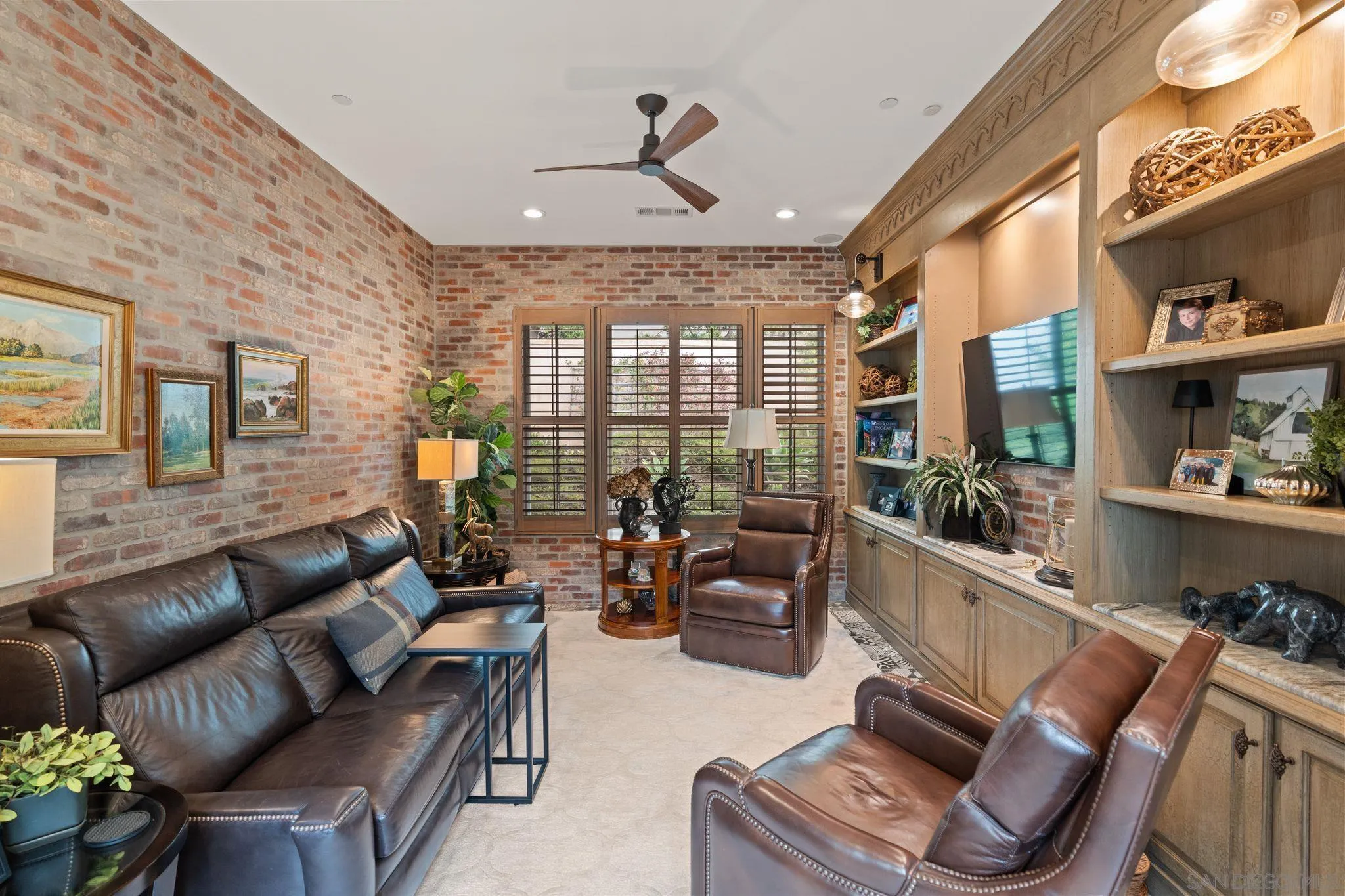 https://cdn.realtyfeed.com/cdn/127/260011314/4aa25be9ba5951b88e8cc54fe9247315.webp