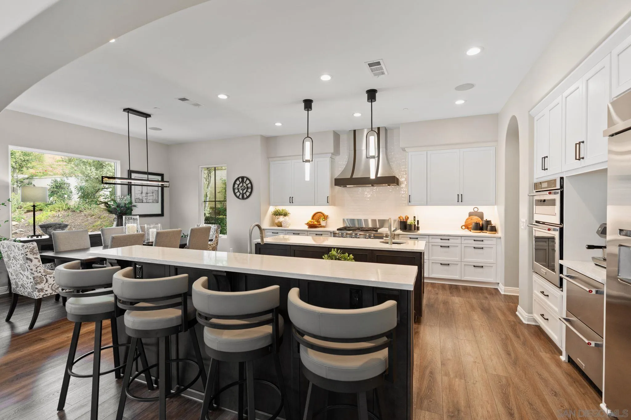 https://cdn.realtyfeed.com/cdn/127/260011314/9ff6fe87b5881bf72f9ceb036c57c87e.webp