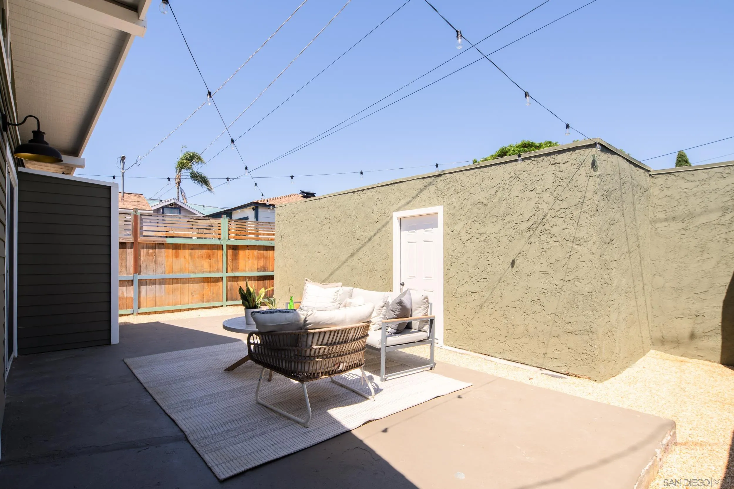 https://cdn.realtyfeed.com/cdn/127/260011319/2ca7571722231be70e6372d035a3d854.webp