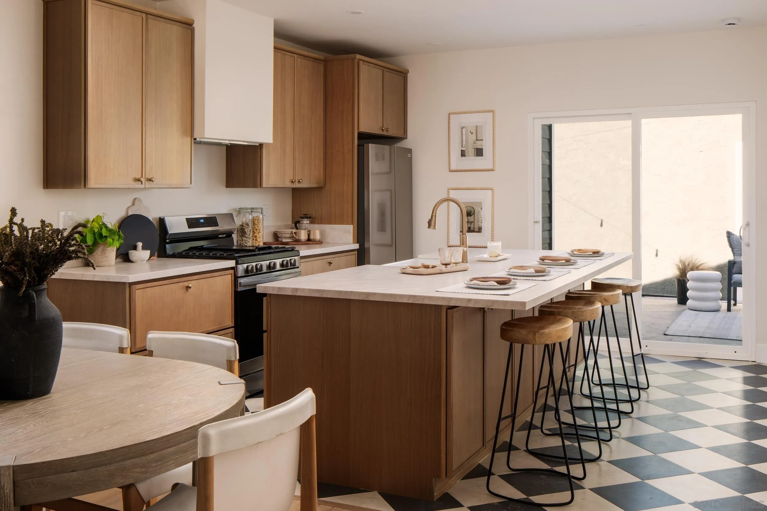 https://cdn.realtyfeed.com/cdn/127/260011319/4e8a0b61ba0cd7635317fdaaa3dd6724.webp