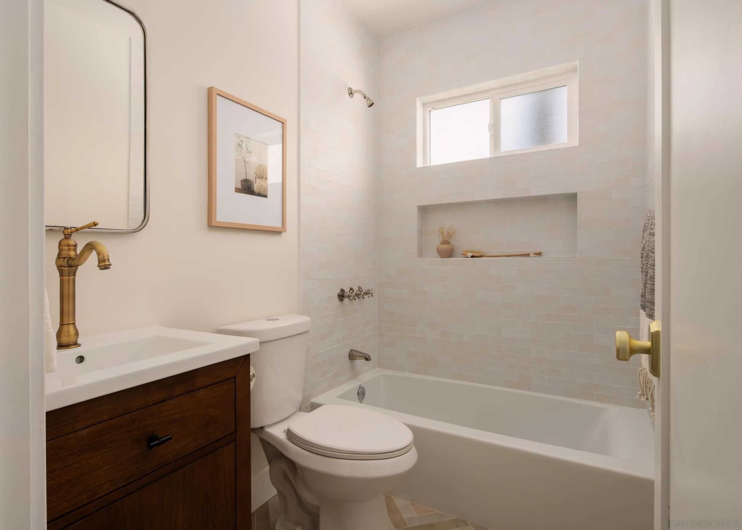 https://cdn.realtyfeed.com/cdn/127/260011319/7023d25d4666b46f89d5d1b5b1dcdf8e.webp