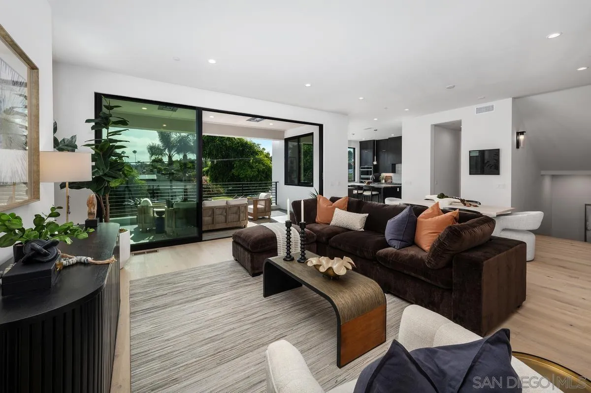 https://cdn.realtyfeed.com/cdn/127/260011321/012a64b8c128f73574dfdc1946e2809b.webp